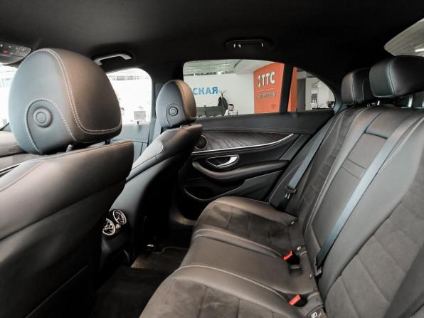 Mercedes-Benz E-Класс V (W213 S213 C238) Рестайлинг с пробегом 2021 года, цена 5 300 000 рублей, 65672 км, седан, Автокод Объявления