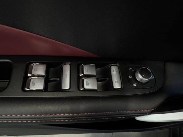 Geely Coolray I Рестайлинг с пробегом 2023 года, цена 2 149 900 рублей, 59900 км, внедорожник, Автокод Объявления