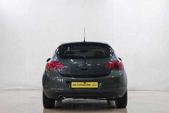 Opel Astra J Рестайлинг с пробегом 2011 года, цена 849 000 рублей, 200000 км, хэтчбек, Автокод Объявления