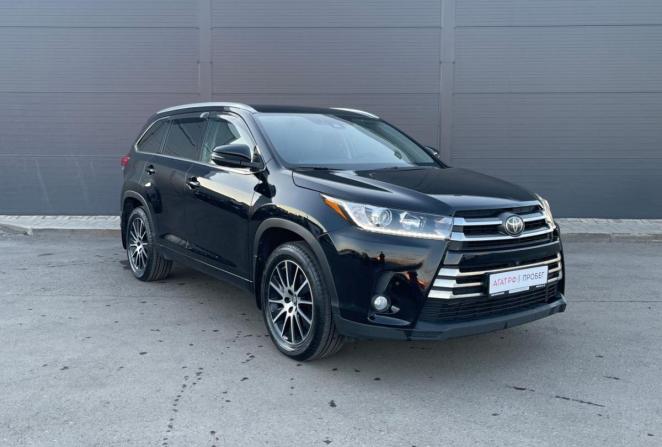 Toyota Highlander III (XU50) Рестайлинг с пробегом 2019 года, цена 3 705 000 рублей, 200583 км, внедорожник, Автокод Объявления
