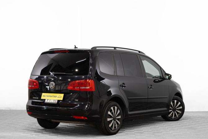 Volkswagen Touran I Рестайлинг 2 с пробегом 2013 года, цена 899 000 рублей, 13700 км, компактвэн, Автокод Объявления