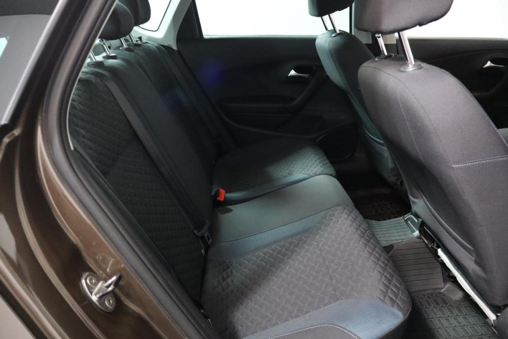 Volkswagen Polo V Рестайлинг Санкт-Петербург  - изображение 13