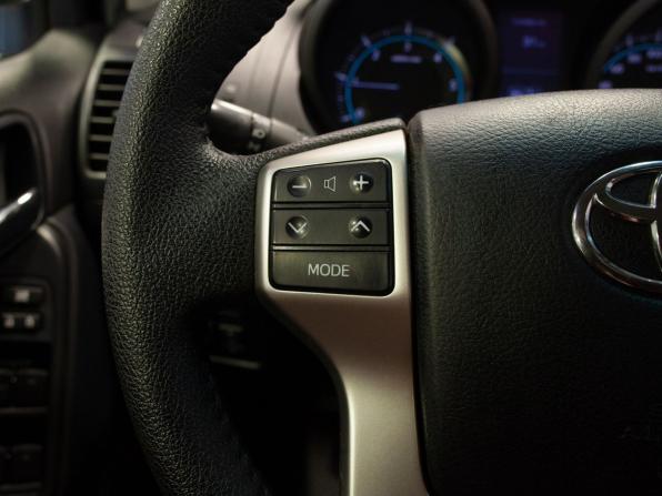 Toyota Land Cruiser Prado 150 Series с пробегом 2012 года, цена 2 995 000 рублей, 193523 км, внедорожник, Автокод Объявления
