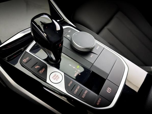 BMW 3 серии VII (G2x) с пробегом 2020 года, цена 3 350 000 рублей, 92333 км, седан, Автокод Объявления