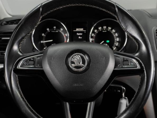 Skoda Yeti I Рестайлинг с пробегом 2016 года, цена 1 399 000 рублей, 263342 км, внедорожник, Автокод Объявления