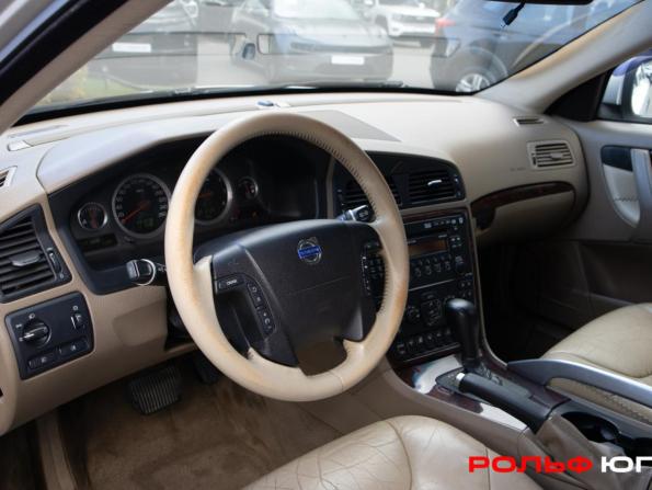 Volvo XC70 I Рестайлинг с пробегом 2006 года, цена 788 000 рублей, 331218 км, универсал, Автокод Объявления