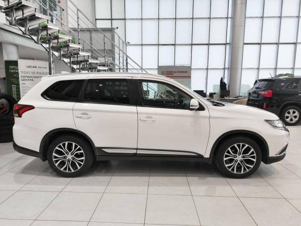 Mitsubishi Outlander III Рестайлинг 2 с пробегом 2018 года, цена 2 015 000 рублей, 128265 км, внедорожник, Автокод Объявления