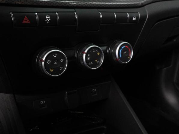 Lada (ВАЗ) Vesta I Рестайлинг (NG) с пробегом 2025 года, цена 1 379 000 рублей, 9158 км, седан, Автокод Объявления