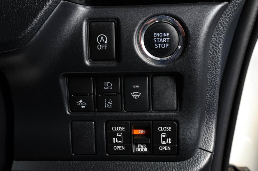 Toyota Esquire I Рестайлинг Тюмень  - изображение 19