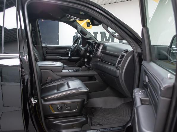 Ram 1500 V с пробегом 2022 года, цена 7 999 000 рублей, 42092 км, offers.body_type.unknown, Автокод Объявления