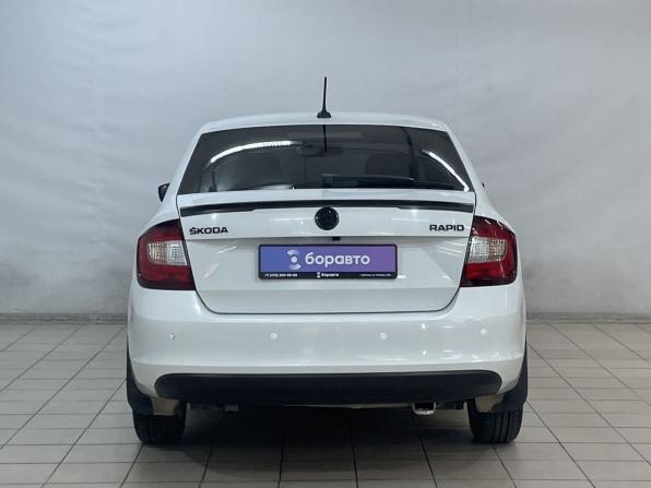 Skoda Rapid I с пробегом 2017 года, цена 960 000 рублей, 151197 км, лифтбек, Автокод Объявления