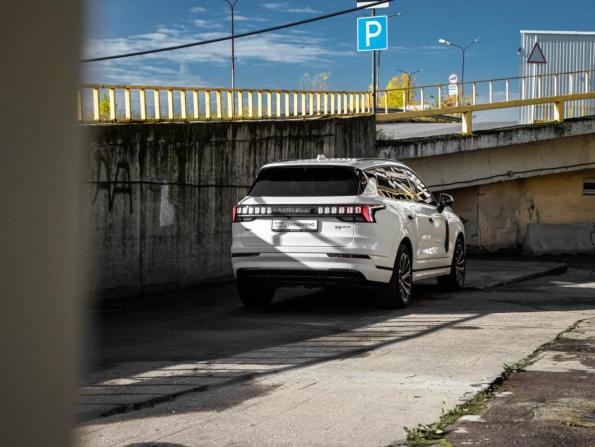 Lynk &amp; Co 09 с пробегом 2023 года, цена 5 149 000 рублей, 27605 км, внедорожник, Автокод Объявления