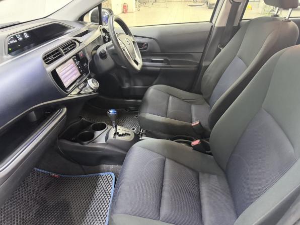 Toyota Aqua I Рестайлинг с пробегом 2015 года, цена 899 000 рублей, 138333 км, хэтчбек, Автокод Объявления