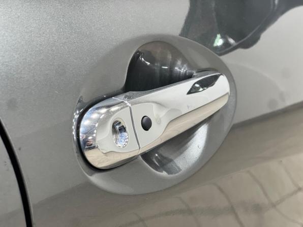 Nissan Note II Рестайлинг с пробегом 2018 года, цена 1 025 000 рублей, 160500 км, хэтчбек, Автокод Объявления