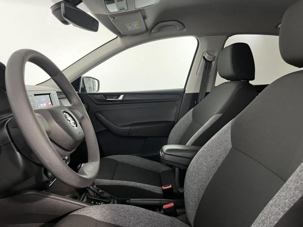 Skoda Rapid II с пробегом 2021 года, цена 1 449 900 рублей, 75103 км, лифтбек, Автокод Объявления