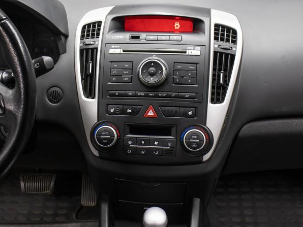 Kia Ceed I Рестайлинг с пробегом 2010 года, цена 837 000 рублей, 177000 км, хэтчбек, Автокод Объявления