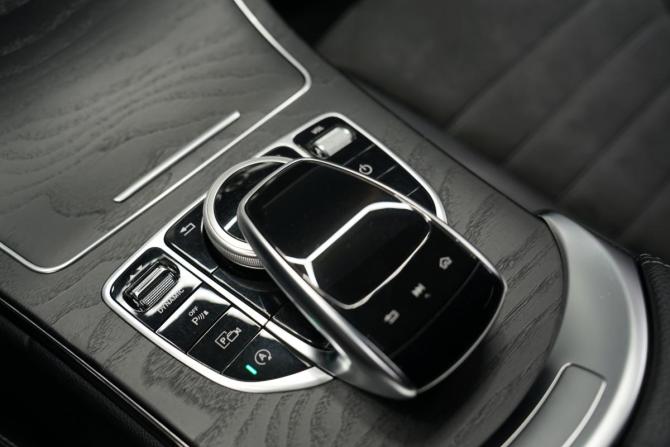 Mercedes-Benz C-Класс IV (W205) Рестайлинг с пробегом 2019 года, цена 2 935 000 рублей, 134000 км, седан, Автокод Объявления