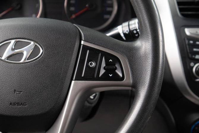 Hyundai Solaris I Рестайлинг с пробегом 2015 года, цена 979 000 рублей, 227000 км, седан, Автокод Объявления
