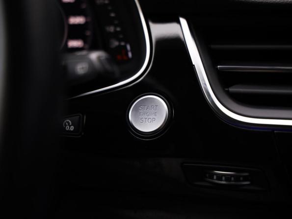 Audi Q7 II (4M) с пробегом 2019 года, цена 4 099 000 рублей, 201324 км, внедорожник, Автокод Объявления