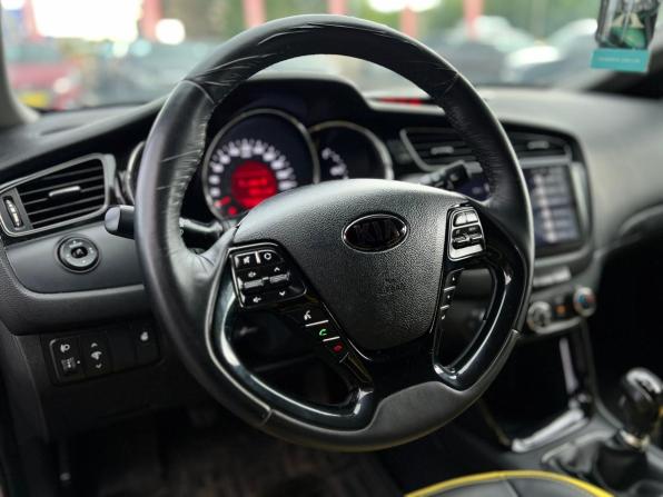 Kia Ceed II с пробегом 2013 года, цена 820 000 рублей, 214963 км, хэтчбек, Автокод Объявления