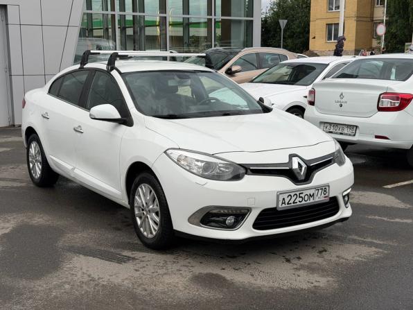 Renault Fluence I Рестайлинг с пробегом 2015 года, цена 890 000 рублей, 107000 км, седан, Автокод Объявления