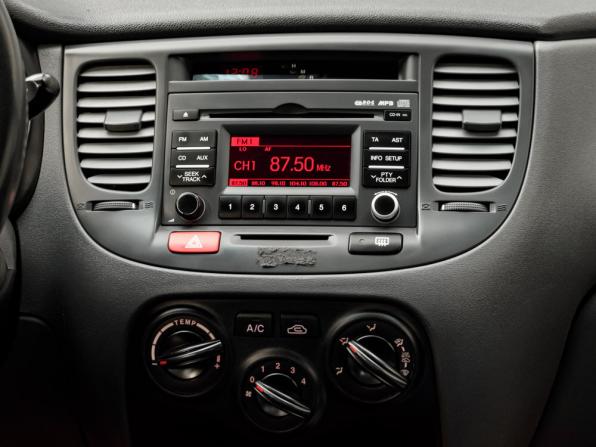 Kia Rio II Рестайлинг с пробегом 2011 года, цена 665 000 рублей, 201862 км, седан, Автокод Объявления
