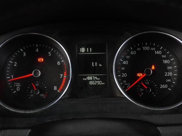 Volkswagen Jetta VI Рестайлинг с пробегом 2015 года, цена 1 049 000 рублей, 186290 км, седан, Автокод Объявления