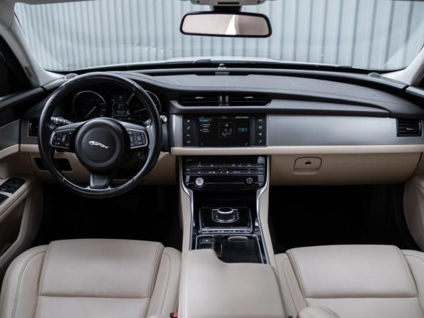 Jaguar XF II с пробегом 2016 года, цена 1 999 000 рублей, 197220 км, седан, Автокод Объявления