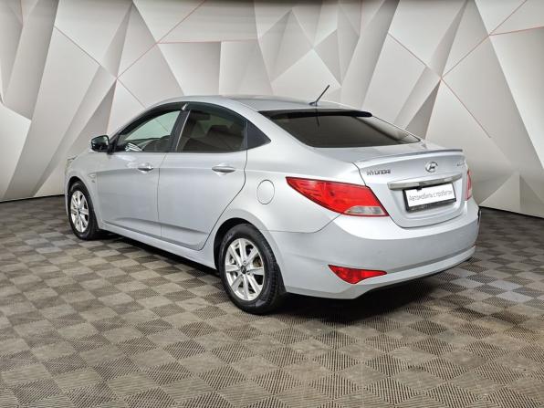 Hyundai Solaris I Рестайлинг с пробегом 2015 года, цена 727 000 рублей, 197040 км, седан, Автокод Объявления