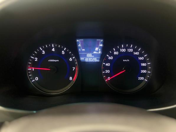Hyundai Solaris I с пробегом 2013 года, цена 715 000 рублей, 180000 км, седан, Автокод Объявления