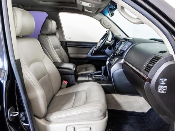 Toyota Land Cruiser 200 Series с пробегом 2010 года, цена 2 399 000 рублей, 378281 км, внедорожник, Автокод Объявления