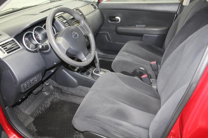 Nissan Tiida I Рестайлинг с пробегом 2011 года, цена 749 000 рублей, 240000 км, хэтчбек, Автокод Объявления