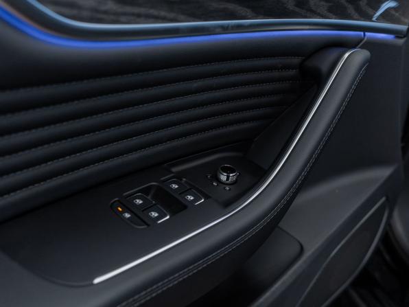 Hongqi HS5 I Рестайлинг с пробегом 2024 года, цена 4 450 000 рублей, 18 км, внедорожник, Автокод Объявления