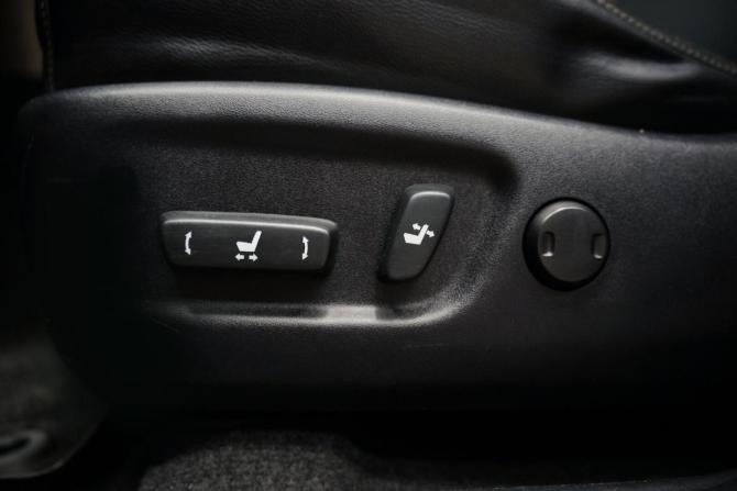Toyota RAV4 IV (XA40) с пробегом 2013 года, цена 1 878 000 рублей, 176674 км, внедорожник, Автокод Объявления