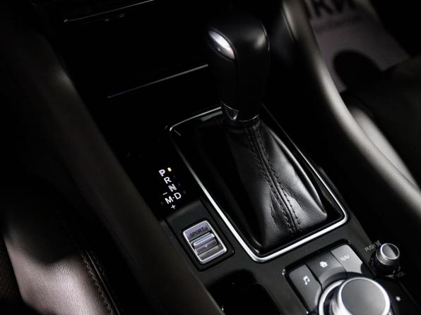 Mazda 6 III (GJ) Рестайлинг 2 с пробегом 2021 года, цена 3 028 500 рублей, 36557 км, седан, Автокод Объявления