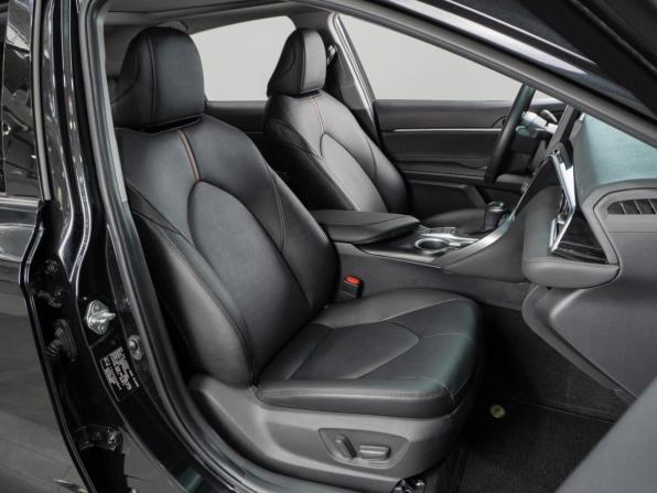 Toyota Camry VIII (XV70) Рестайлинг с пробегом 2023 года, цена 3 799 000 рублей, 32421 км, седан, Автокод Объявления