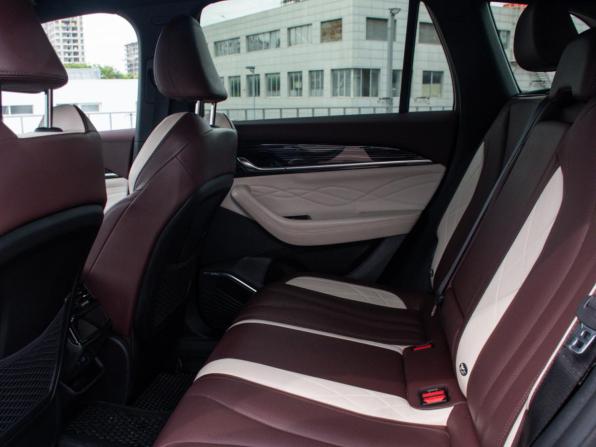 Geely Monjaro I с пробегом 2023 года, цена 3 098 000 рублей, 58424 км, внедорожник, Автокод Объявления