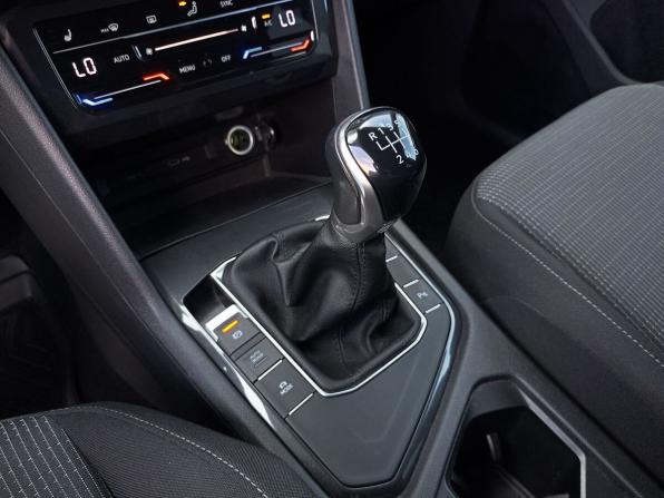 Volkswagen Tiguan II Рестайлинг с пробегом 2021 года, цена 2 444 500 рублей, 83691 км, внедорожник, Автокод Объявления