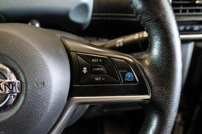 Nissan Serena V (C27) с пробегом 2018 года, цена 1 470 000 рублей, 323845 км, минивэн, Автокод Объявления