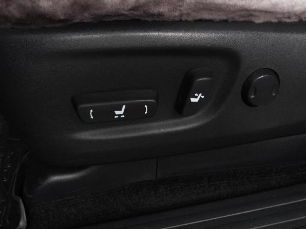 Toyota Land Cruiser Prado 150 Series Рестайлинг 2 с пробегом 2019 года, цена 5 490 000 рублей, 147682 км, внедорожник, Автокод Объявления