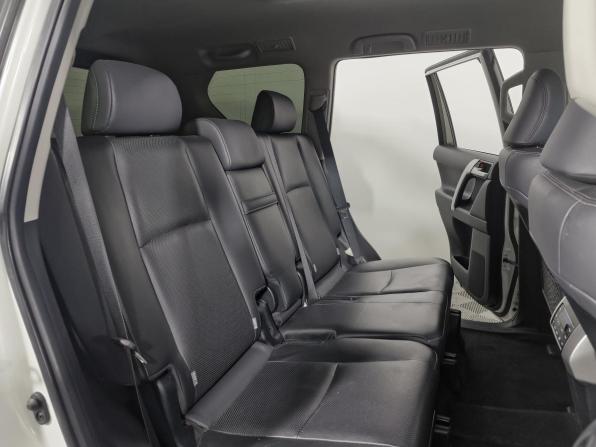 Toyota Land Cruiser Prado 150 Series Рестайлинг 2 с пробегом 2017 года, цена 4 499 000 рублей, 186717 км, внедорожник, Автокод Объявления