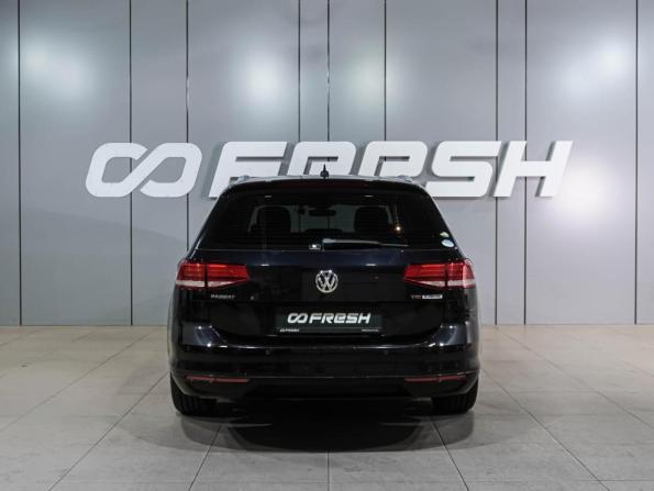 Volkswagen Passat B8 с пробегом 2015 года, цена 1 469 000 рублей, 129685 км, универсал, Автокод Объявления