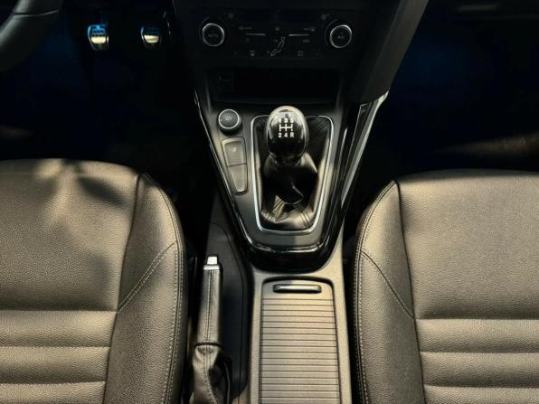 Ford Focus III Рестайлинг с пробегом 2019 года, цена 1 380 000 рублей, 63098 км, хэтчбек, Автокод Объявления