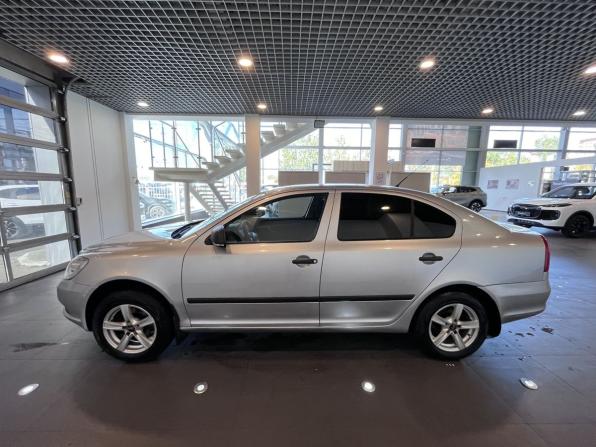 Skoda Octavia II (A5) Рестайлинг с пробегом 2011 года, цена 695 000 рублей, 207817 км, лифтбек, Автокод Объявления