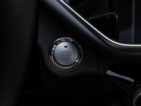 Omoda S5 с пробегом 2023 года, цена 1 690 000 рублей, 12190 км, седан, Автокод Объявления