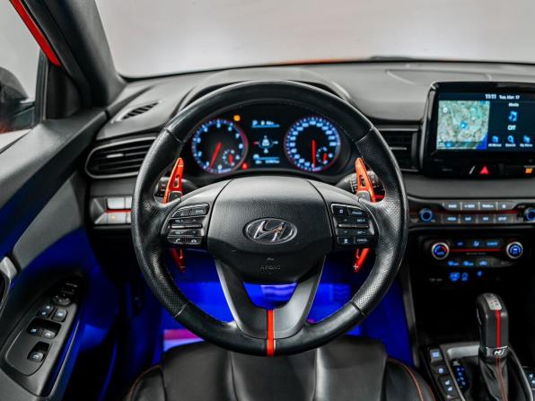 Hyundai Veloster II с пробегом 2019 года, цена 2 700 000 рублей, 117401 км, хэтчбек, Автокод Объявления