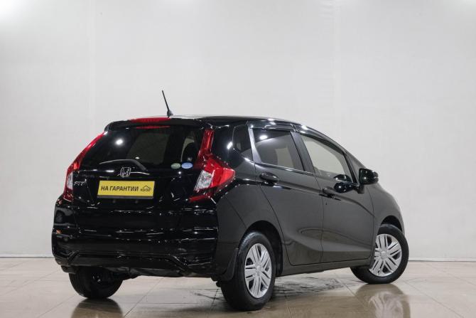 Honda Fit III Рестайлинг с пробегом 2019 года, цена 1 289 000 рублей, 63000 км, хэтчбек, Автокод Объявления