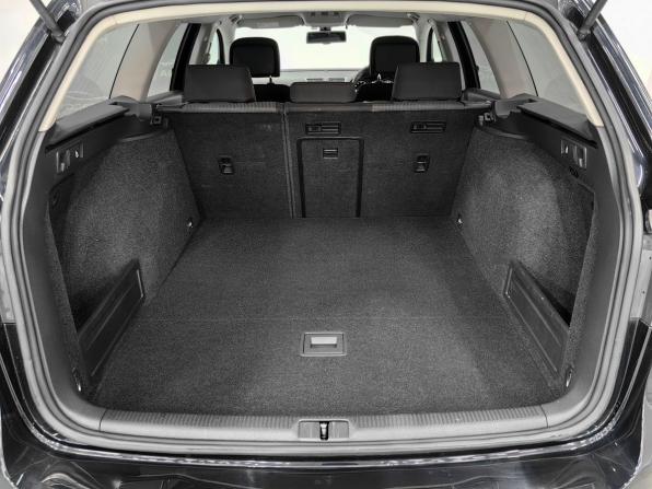 Volkswagen Passat B7 с пробегом 2011 года, цена 1 050 000 рублей, 118684 км, универсал, Автокод Объявления