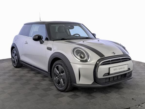 Mini Hatch III (F55/F56) Рестайлинг 2 с пробегом 2021 года, цена 2 690 000 рублей, 39750 км, хэтчбек, Автокод Объявления