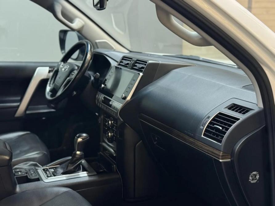 Toyota Land Cruiser Prado 150 Series Рестайлинг 3 Красноярск  - изображение 21